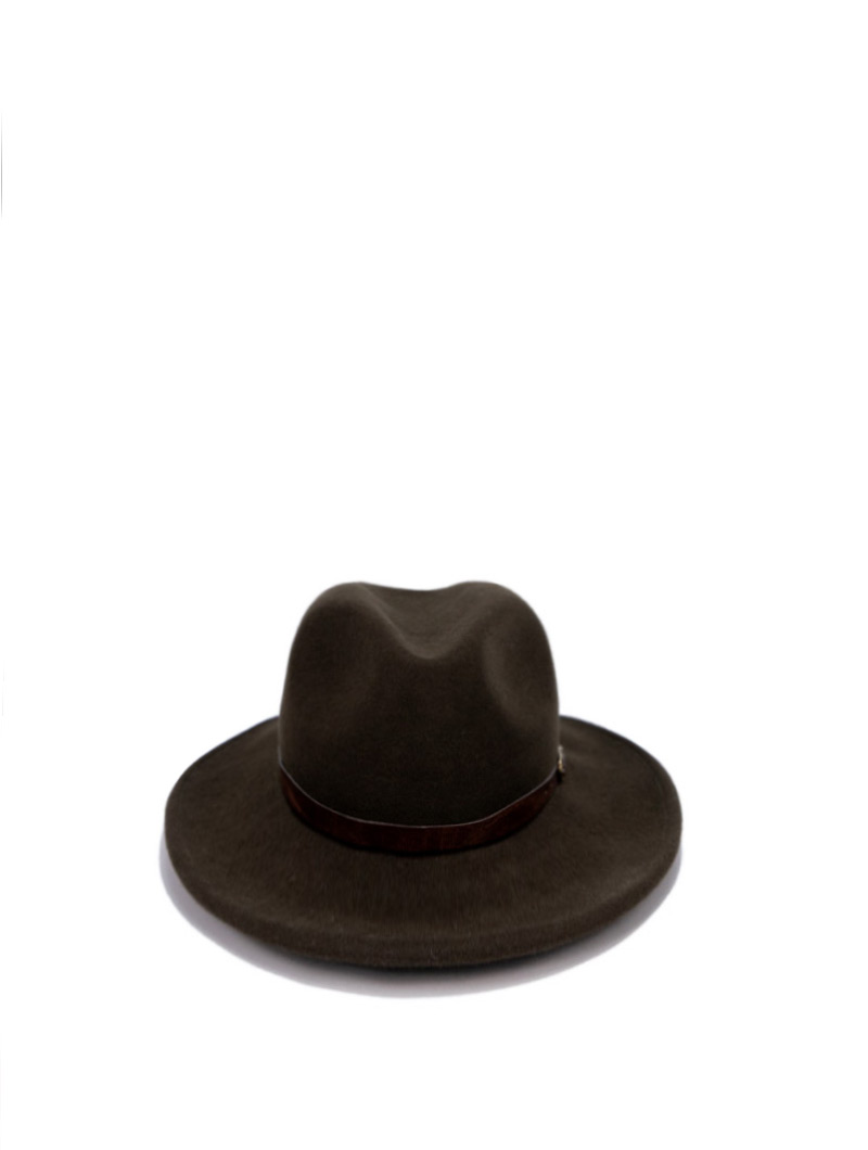 Chapeau à détail